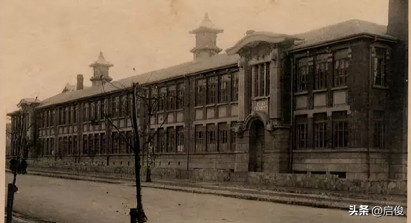 大连日本学校解放前,大连建立最早小学