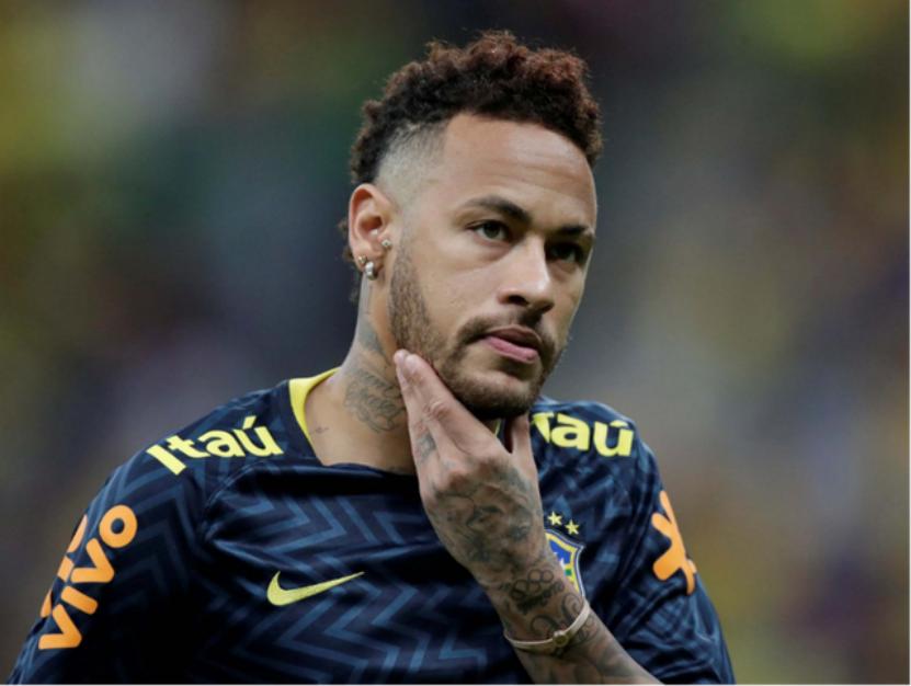 内马尔加盟利雅得新月队欢迎仪式,内马尔祝贺利雅得新月