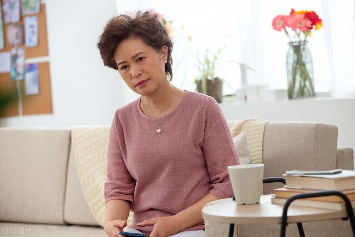 女性绝经后，为什么不愿过“夫妻生活”了？这4个原因要了解