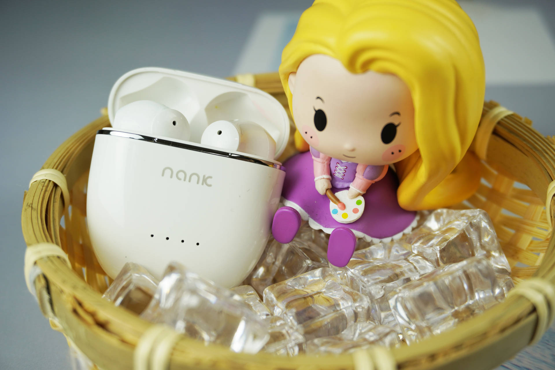 现在最新蓝牙耳机版本,目前蓝牙耳机最新版本