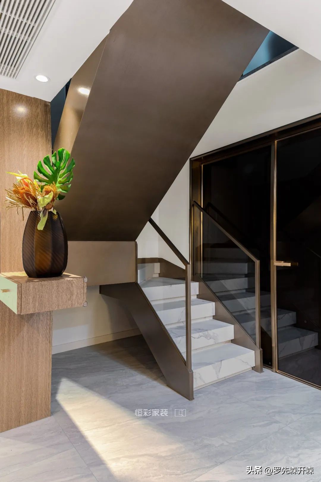 太好住了！汗蒸房、拳击馆统统搬回家，262㎡排屋法式轻奢混搭