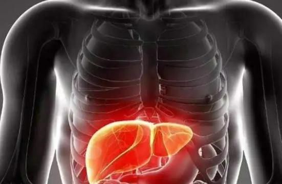 左手后背肩胛骨处疼痛是什么原因,右胸口和右后背肩胛骨缝隐隐疼痛