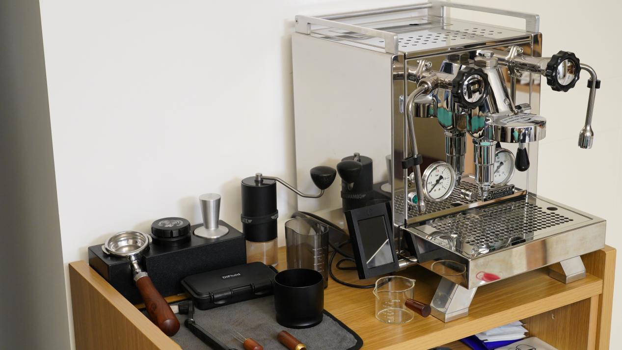 手动咖啡机好还是半自动咖啡机好,全自动哪种咖啡机好