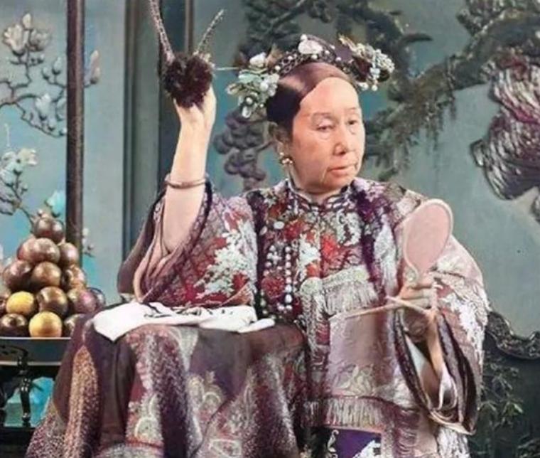 李莲英墓被打开完整视频,1966年李莲英墓被发掘