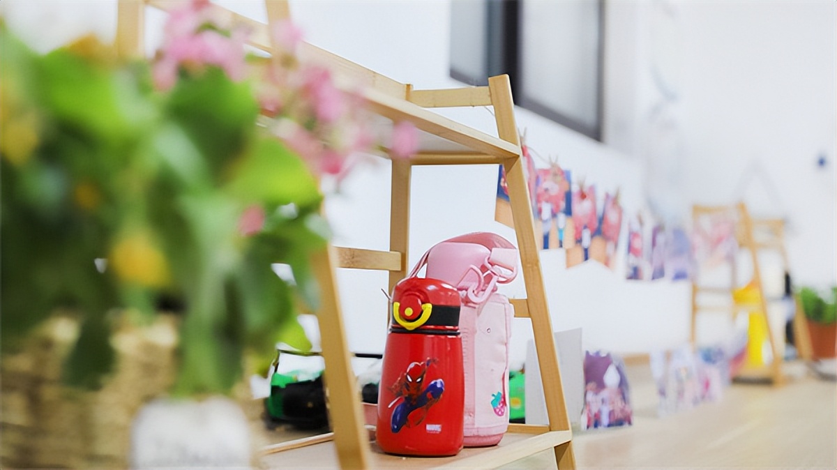 营造学礼、知礼、明礼校风，蓝港外国语学校开学第一课太“讲礼”