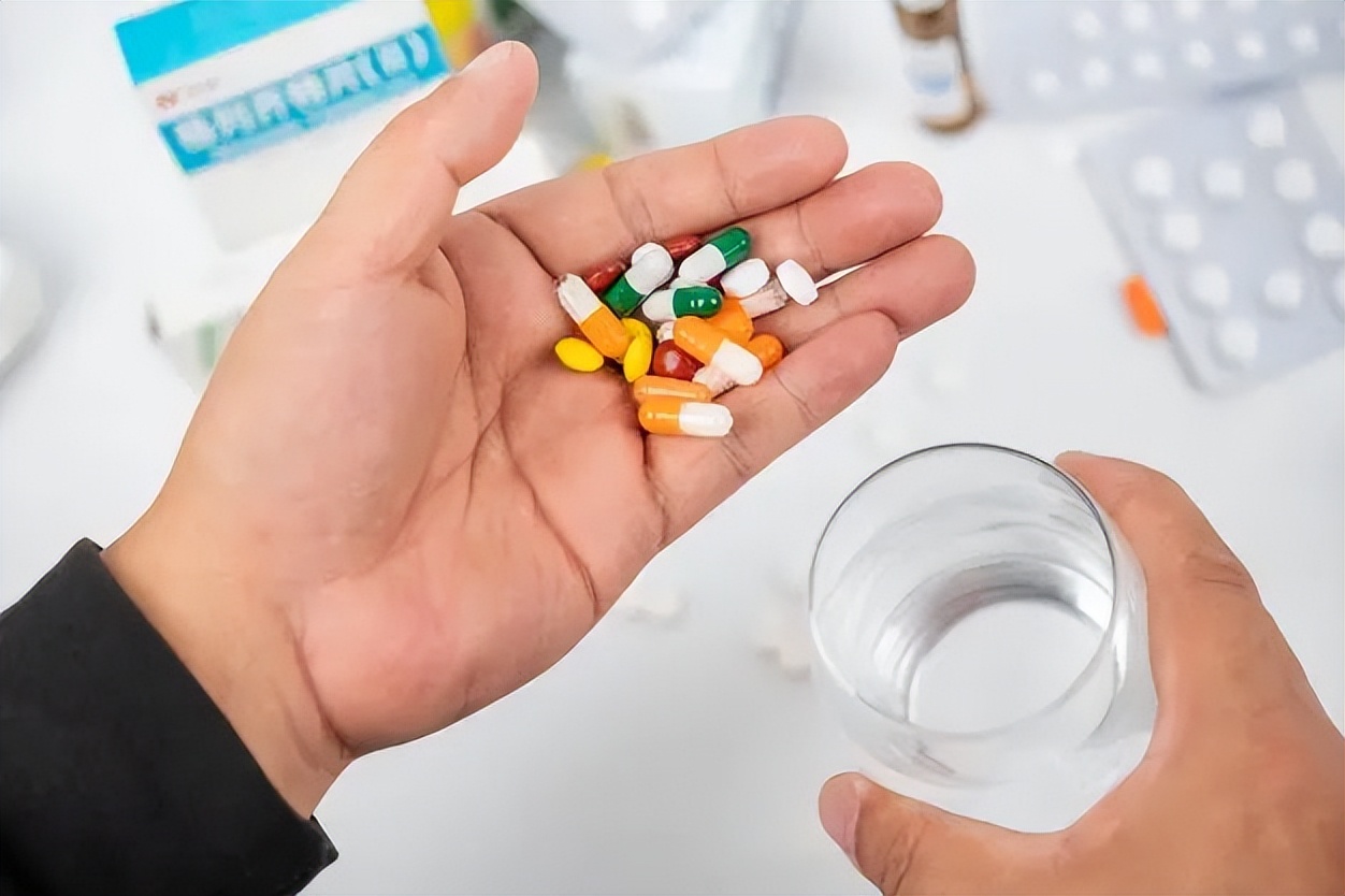 脑萎缩医生建议,害怕脑梗准备什么药物