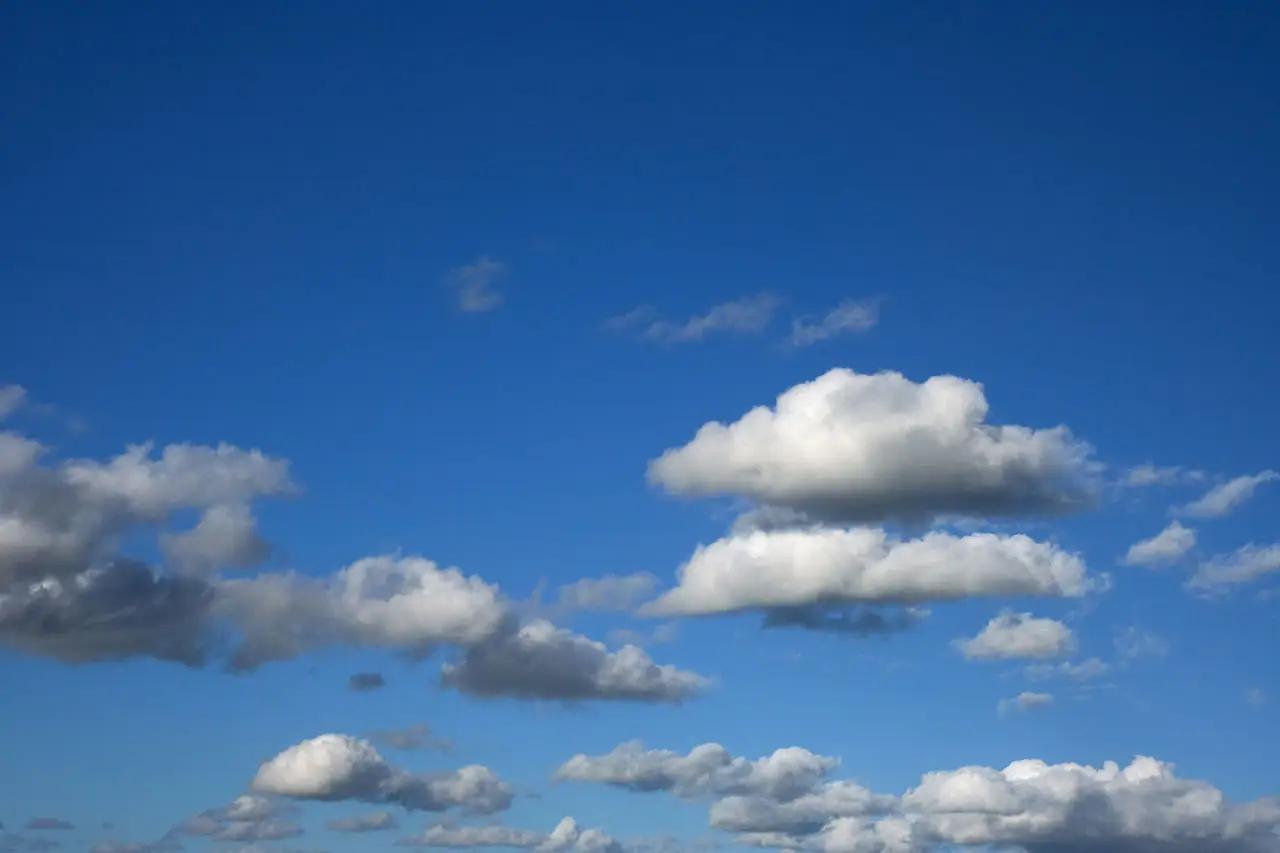 罕见“七彩祥云”现身浙江,形成条件极其苛刻,是好运的预兆吗?