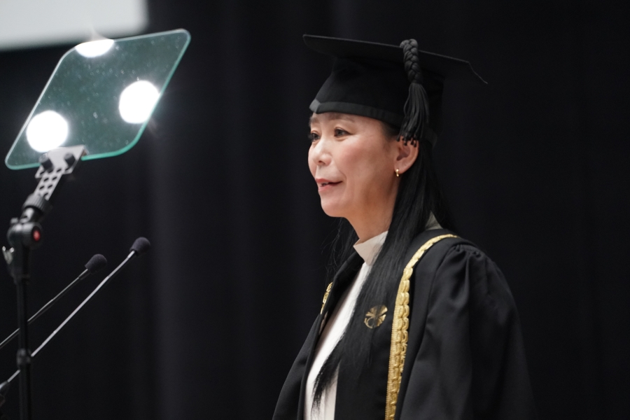 日本著名女性艺人被爆出轨,日本女星被曝出轨导演