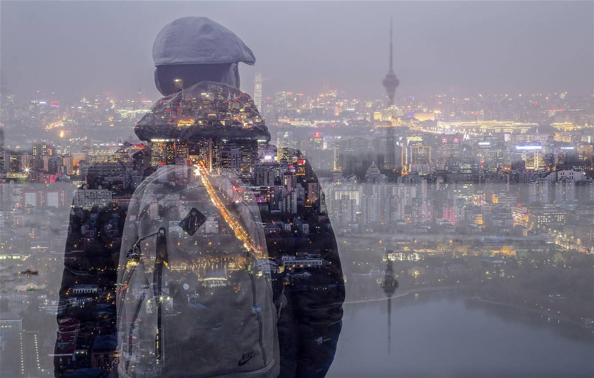 00后女生用一万块创业,00后女孩努力挣钱