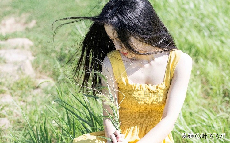 女人喜欢你不会回你信息,女人喜欢你却不说的表现