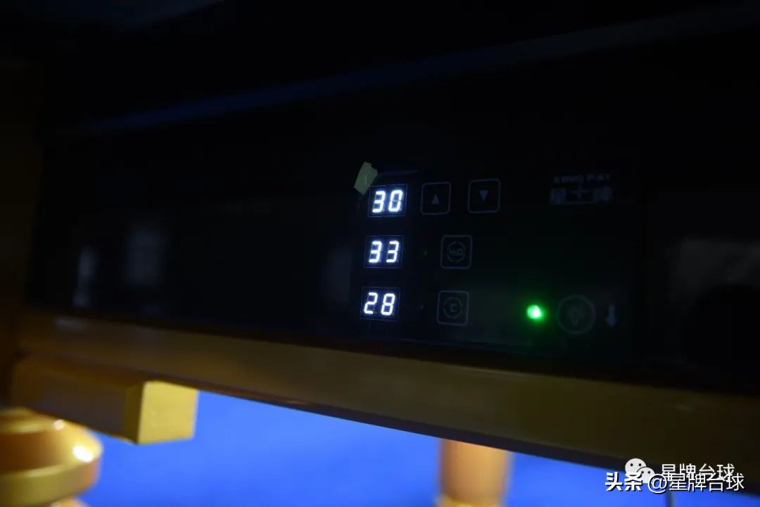 中式台球球杆天花板,中式台球桌是不是比较难进球