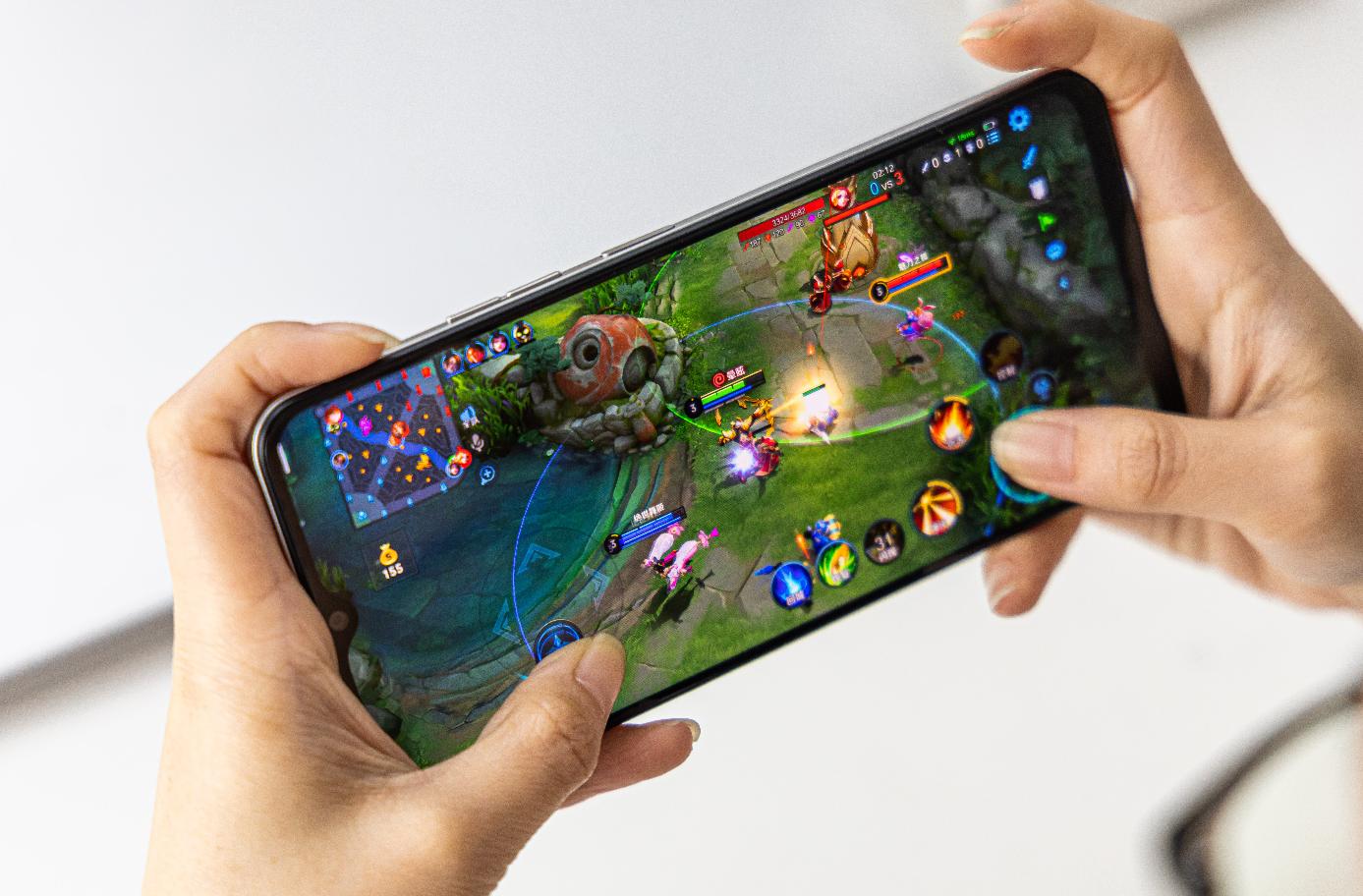 华为和酷派的手机哪个好,酷派cool20pro双扬声器和小米10s