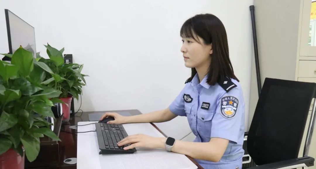 豫筑平安丨新警李璐姗：方寸内勤岗筑梦绽芳华