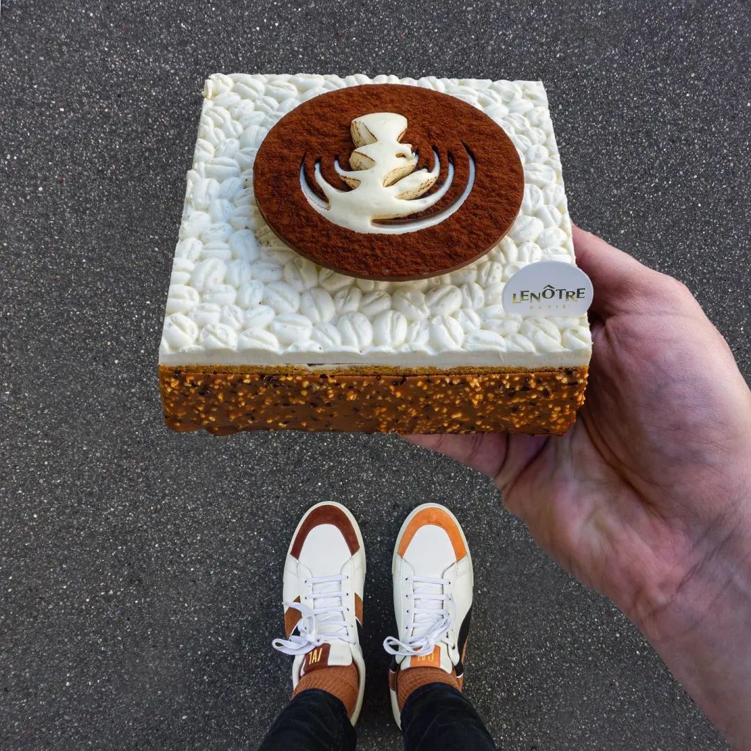 跟着「鞋子哥」逛巴黎甜品！每双鞋都适配！还能这么拍！