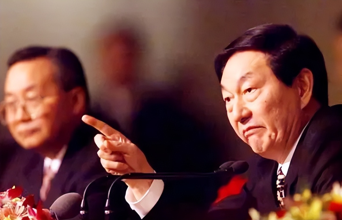 索罗斯香港金融狙击战完整讲解,98年香港金融危机怎么化解的