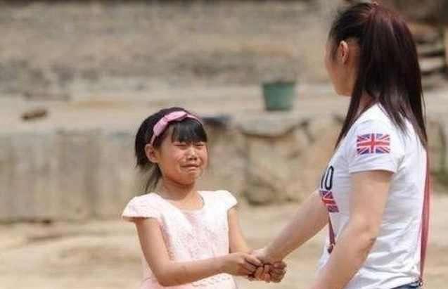 小女孩看到脏东西,女儿看到脏东西