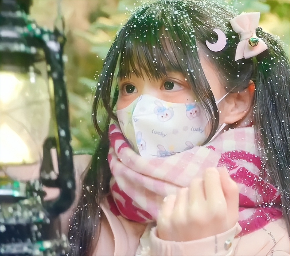 蔡萝莉穿背心很酷,网红蔡萝莉身材