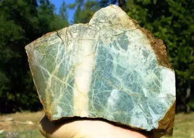 缅甸翡翠价格要涨价了吗,缅甸翡翠价格受影响