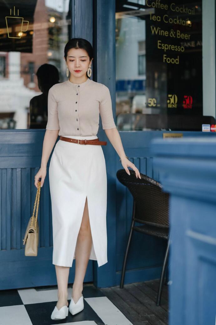 今年流行配裙子的平底鞋,穿裙子别穿什么鞋