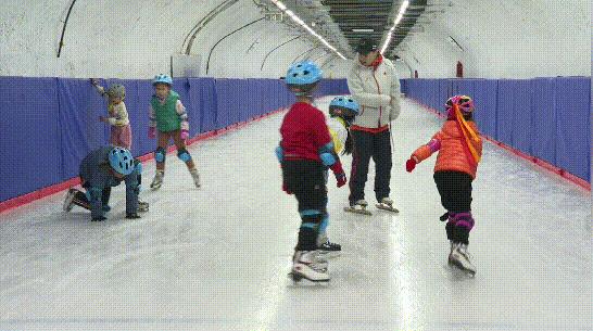 来东城这个滑冰馆，体验冰上“奔跑”的感觉！