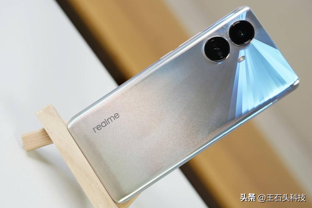 最新千元机性价比最高,全新千元机性价比最高