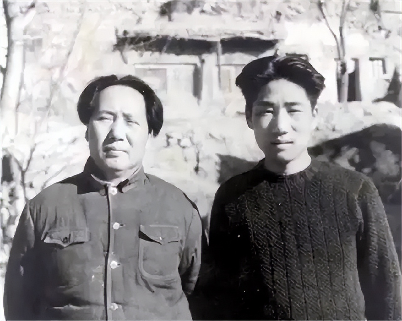 毛岸英为何一直葬在朝鲜？看了彭德怀一封信，才知主席用心良苦