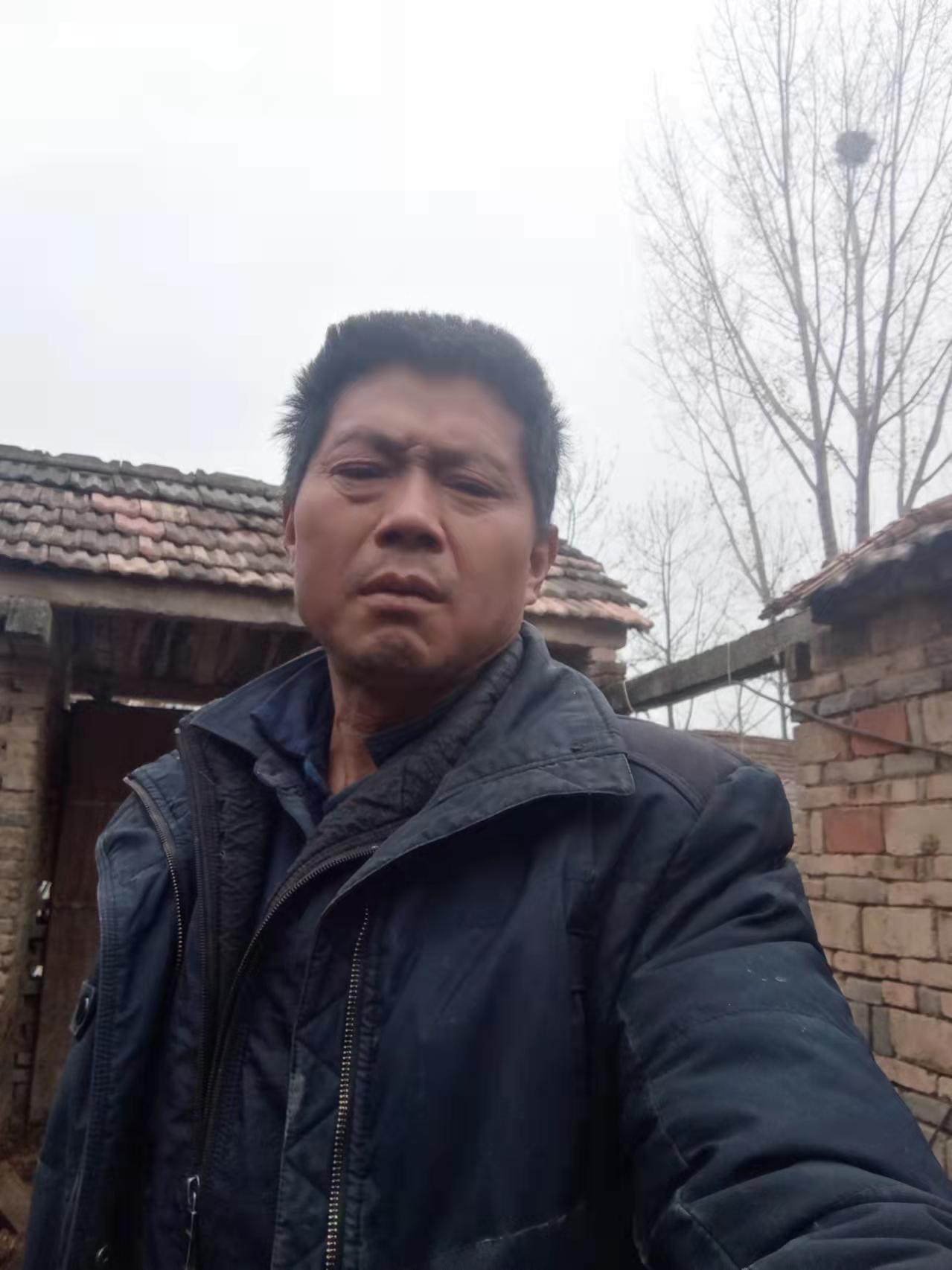 山西“*警恶**”出狱后喊冤：7年前曾脚踩“*薪讨**”农妇致其死亡，被判刑五年；农妇丈夫称工钱至今没拿到