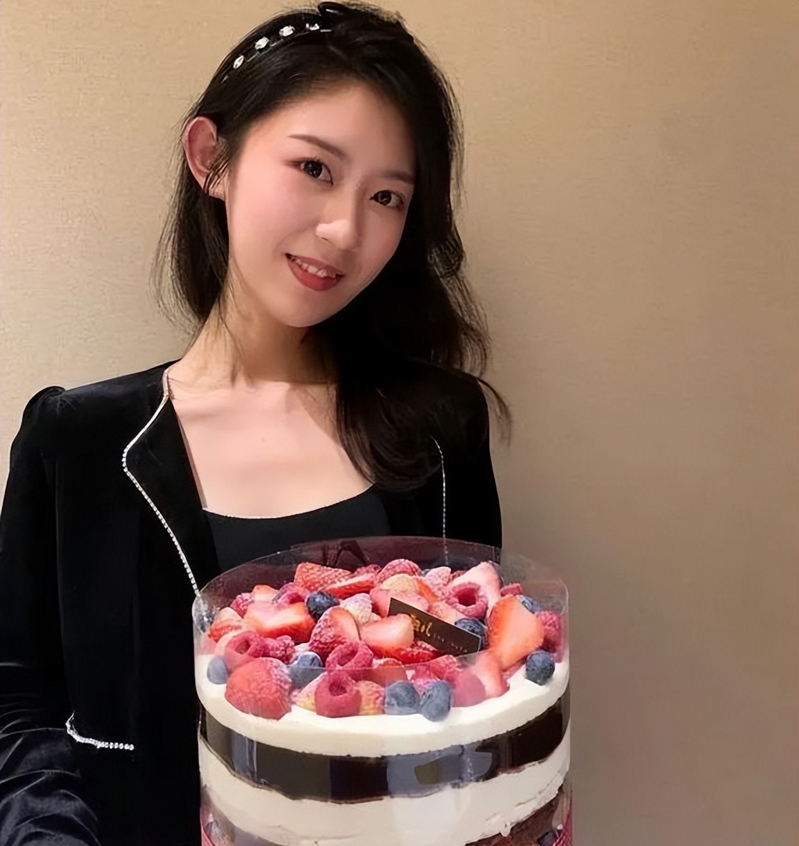 林书豪张镇麟现身野球场,张镇麟林书豪在成都