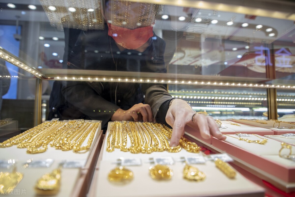 为何黄金比白银值钱,为什么黄金价格和经济成反比