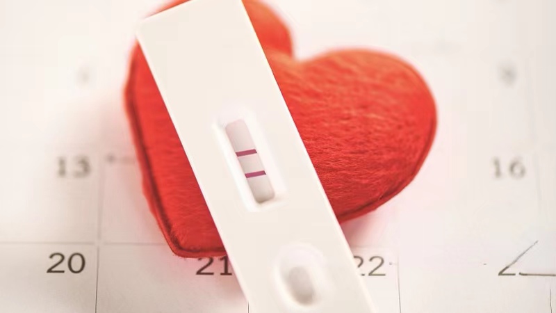 为什么避孕套上会有一层油？对身体有危害吗？