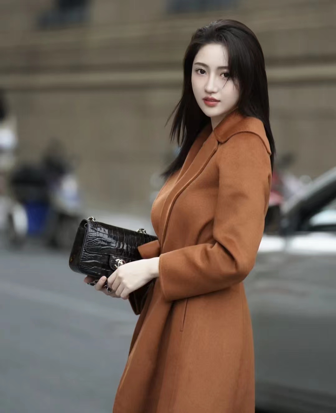 白色大衣里面搭配什么颜色显高级,17-20岁女气质大衣