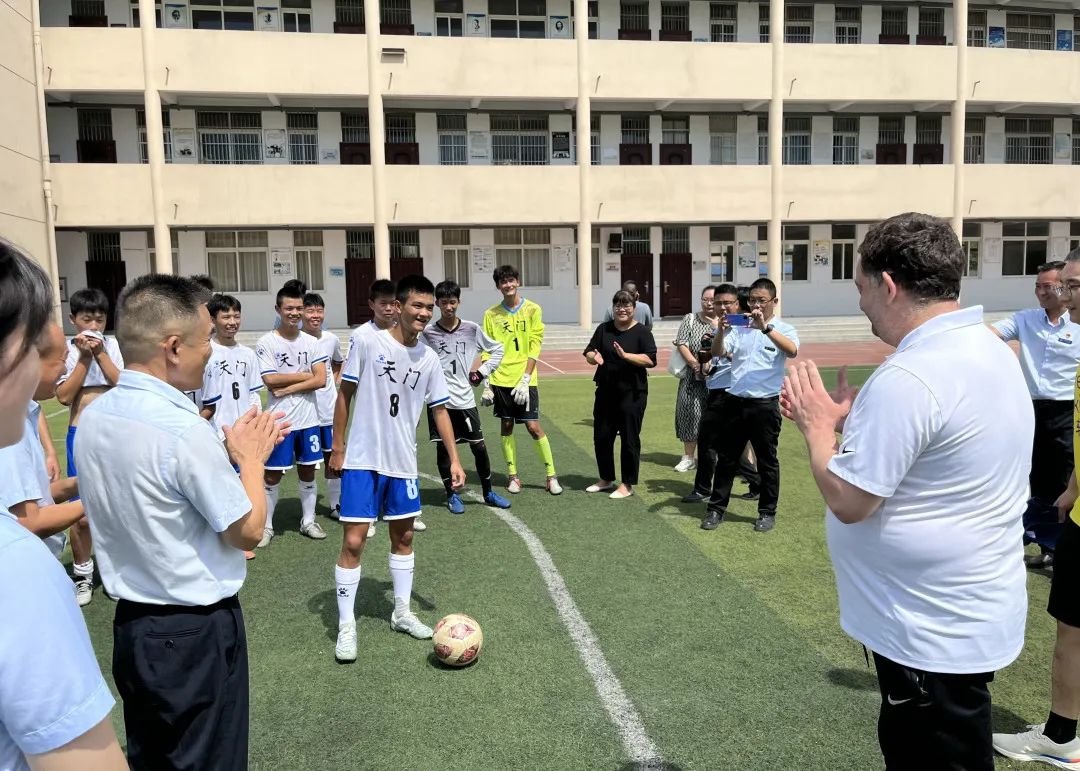 足球比赛与交流活动,足球交流比赛