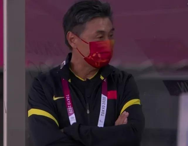 山客期评：重新启航的中国男足中国女足在2022年有何看点？