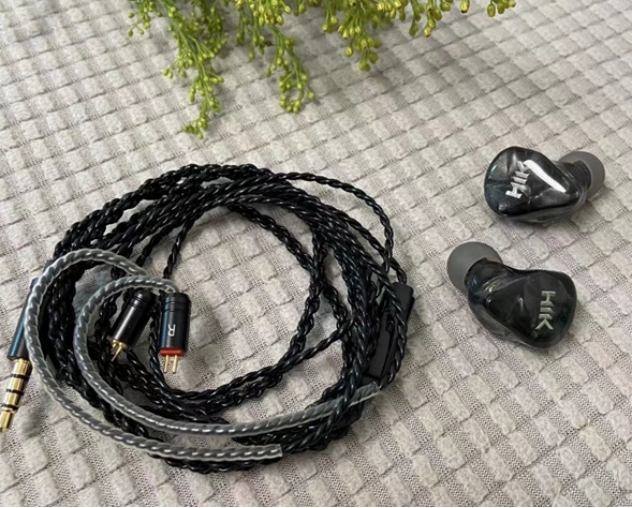 实惠好用不漏音的头戴式耳机推荐,适合听人声和流行的旗舰hifi耳机