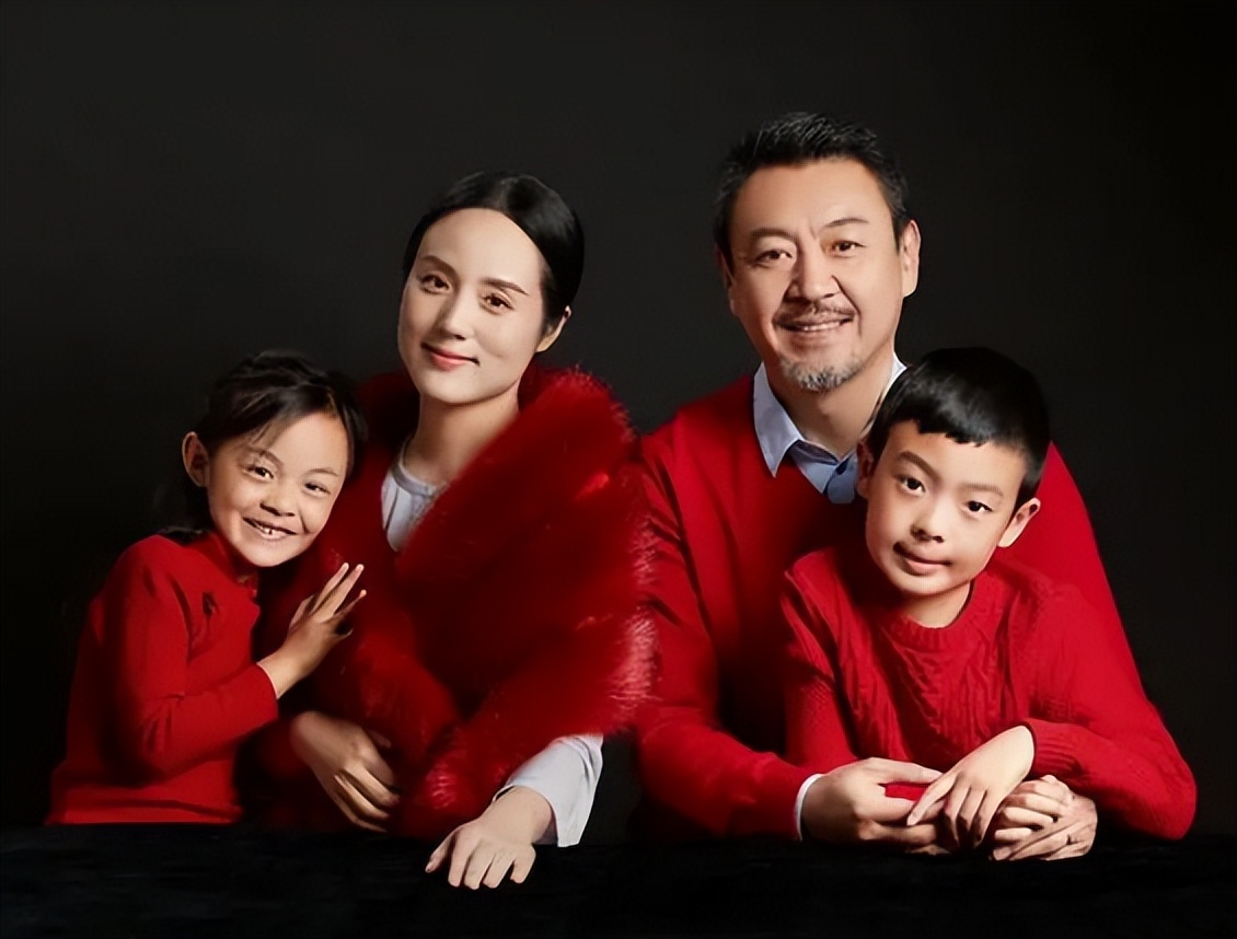 新闻联播前主播杨柳,新闻联播播音员杨柳现在状况