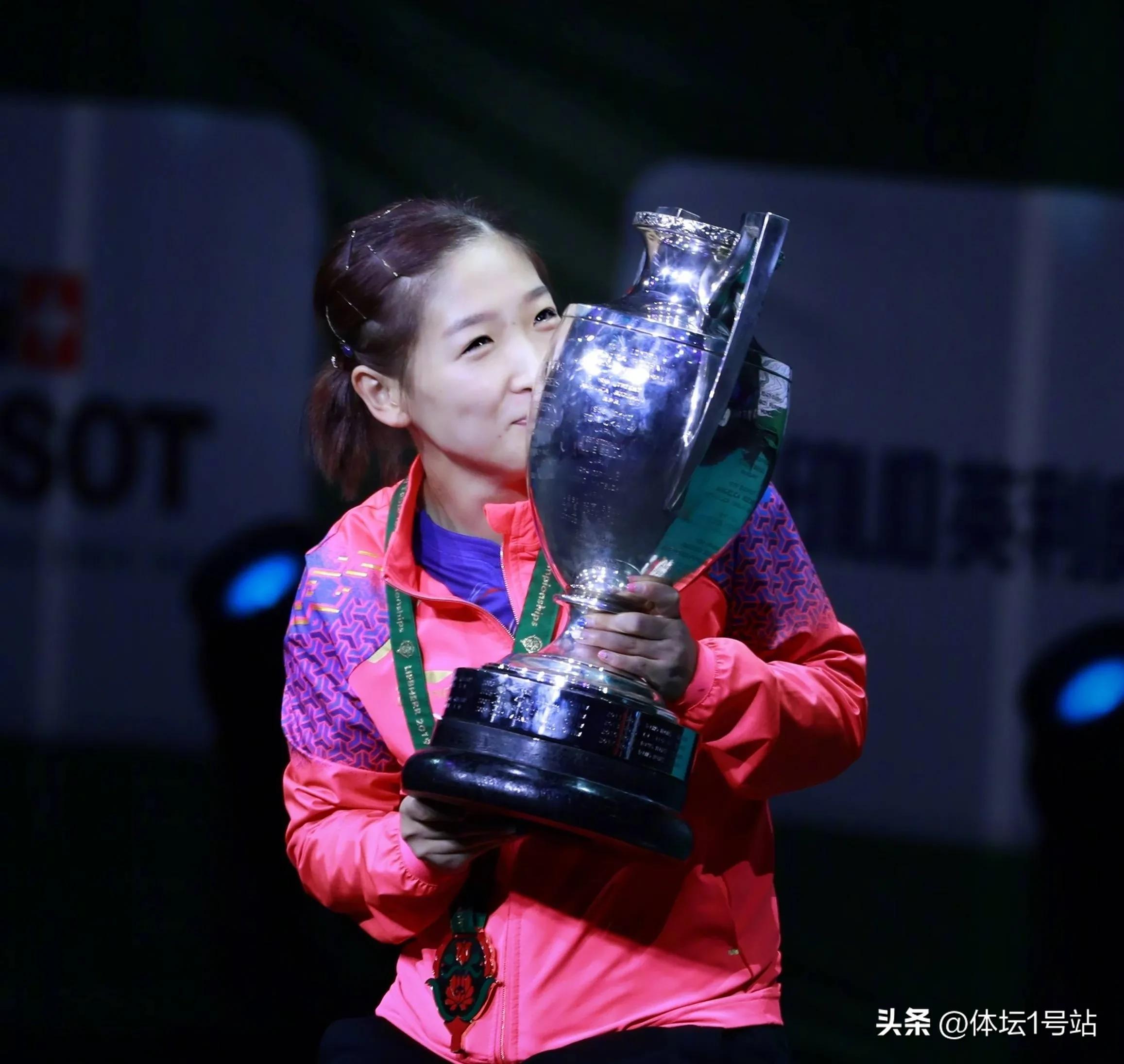 张继科现场见证刘诗雯夺冠,张继科被爸爸吐槽