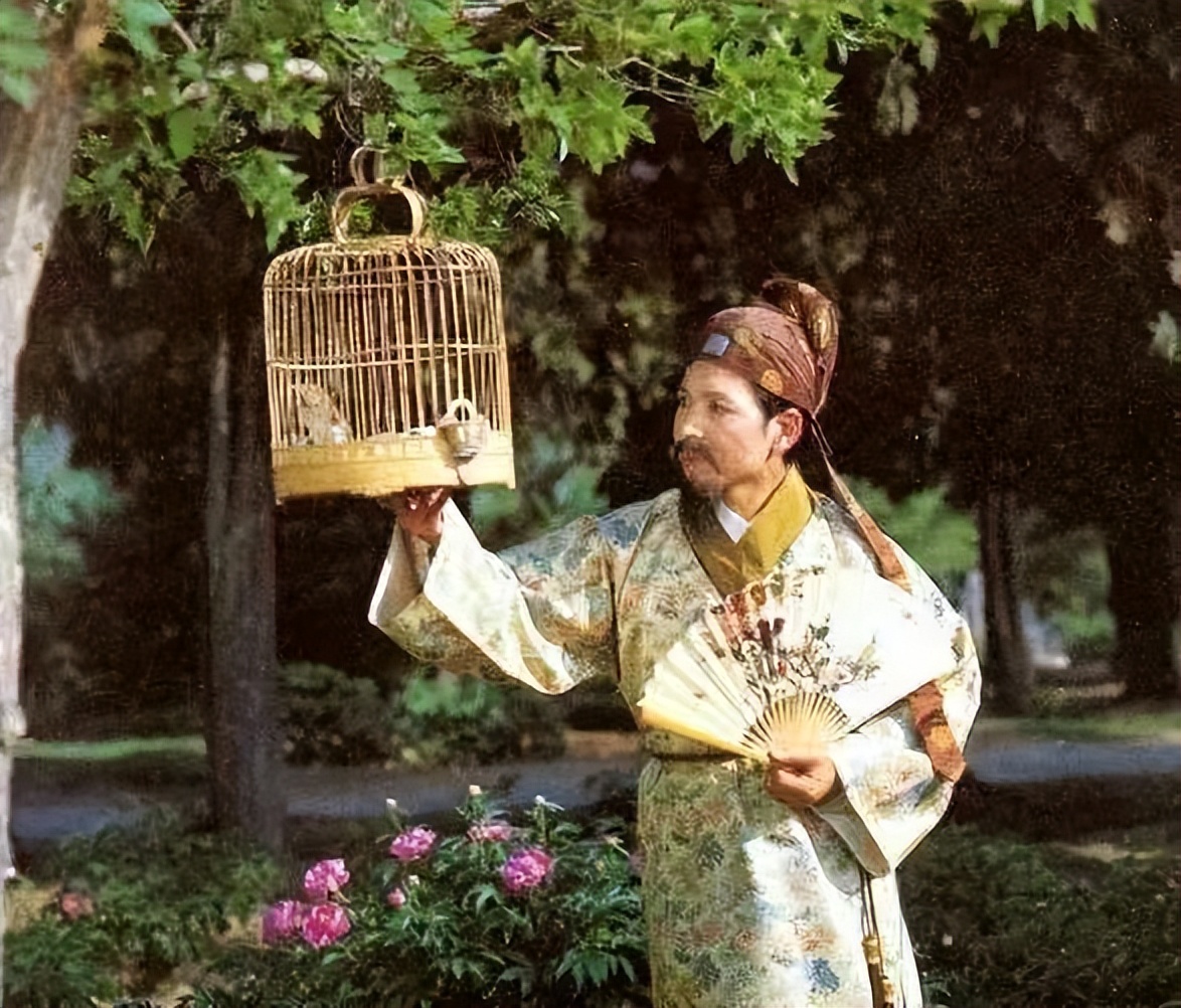 荣国府比宁国府强在哪里？为啥满纸都是二爷？贾府续弦为啥那么多