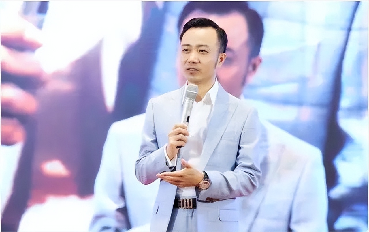 俞凌雄怎样从小长大的,俞凌雄成长经历