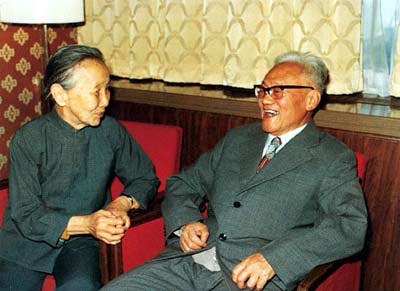 2005年巴金逝世,巴金生前采访视频