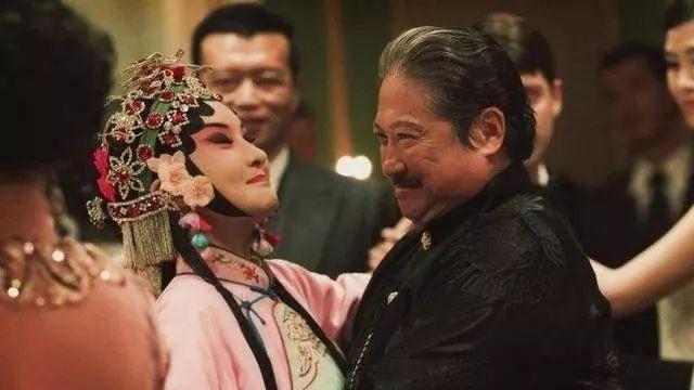 杜月笙帮黄金荣事件始末,杜月笙下跪救黄金荣