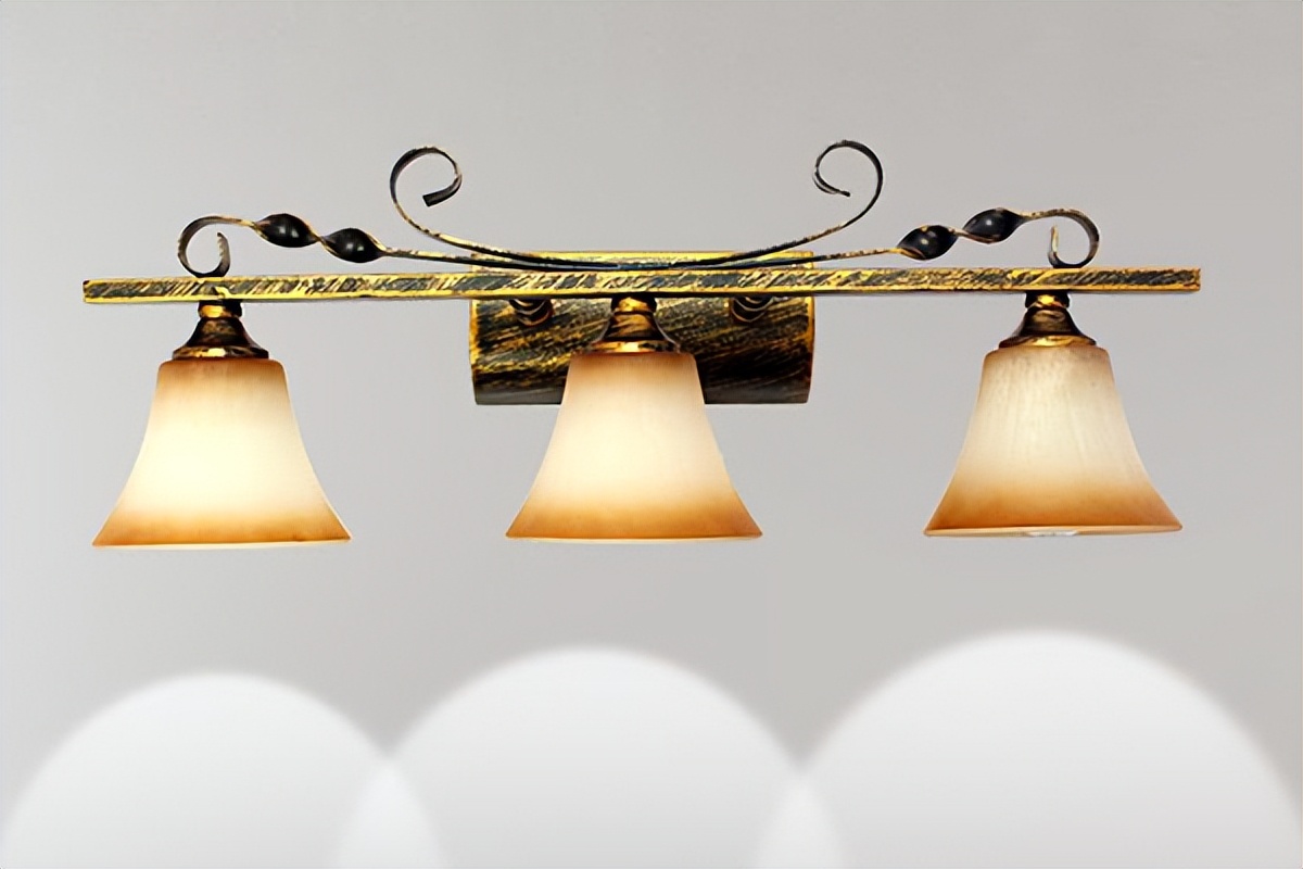 白炽灯日光灯led灯哪个更吸引虫子,镜前灯中性光好还是暖光灯好