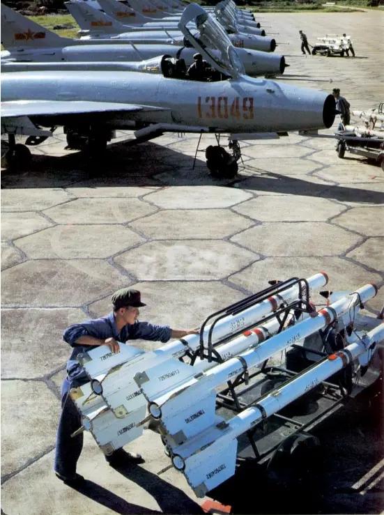 鎴樻満琚浗姘戝啗闃茬┖瀵煎脊鍑讳腑鍧犺惤,鍥芥皯鍏氭捣鍐涜埌闃熻鏃ュ啗鍑绘矇