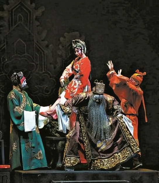 正义的理想：由戏剧照进现实