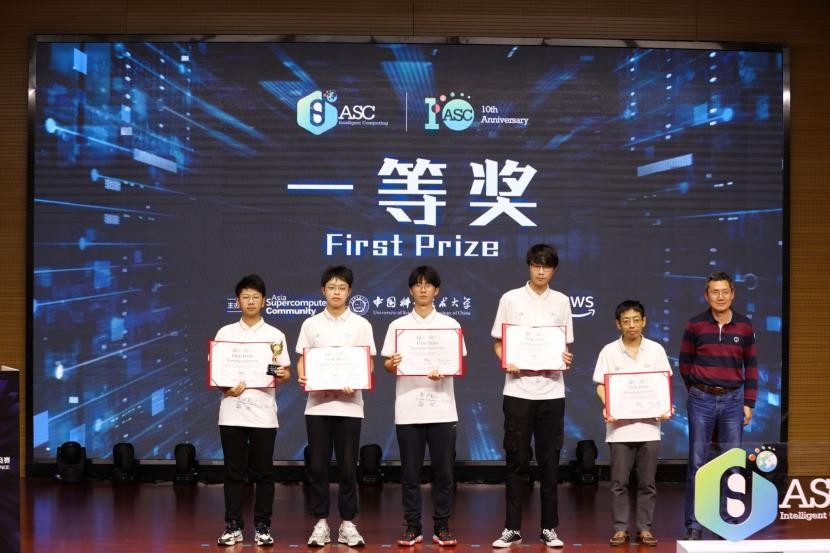 全球角逐！上海5名本科生征战这一“世界级大赛”，捧回一等奖！