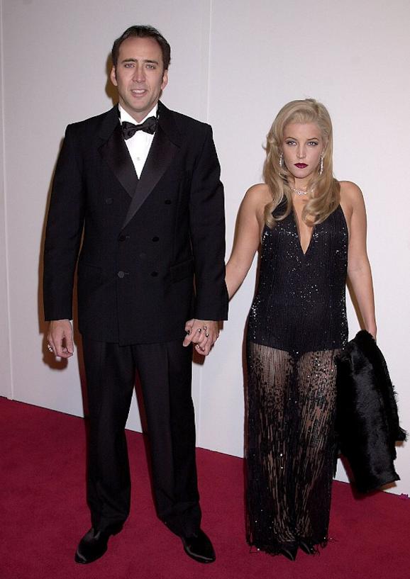 “猫王”独生女：败光上亿家产，四婚四离，晚年落魄儿子自杀