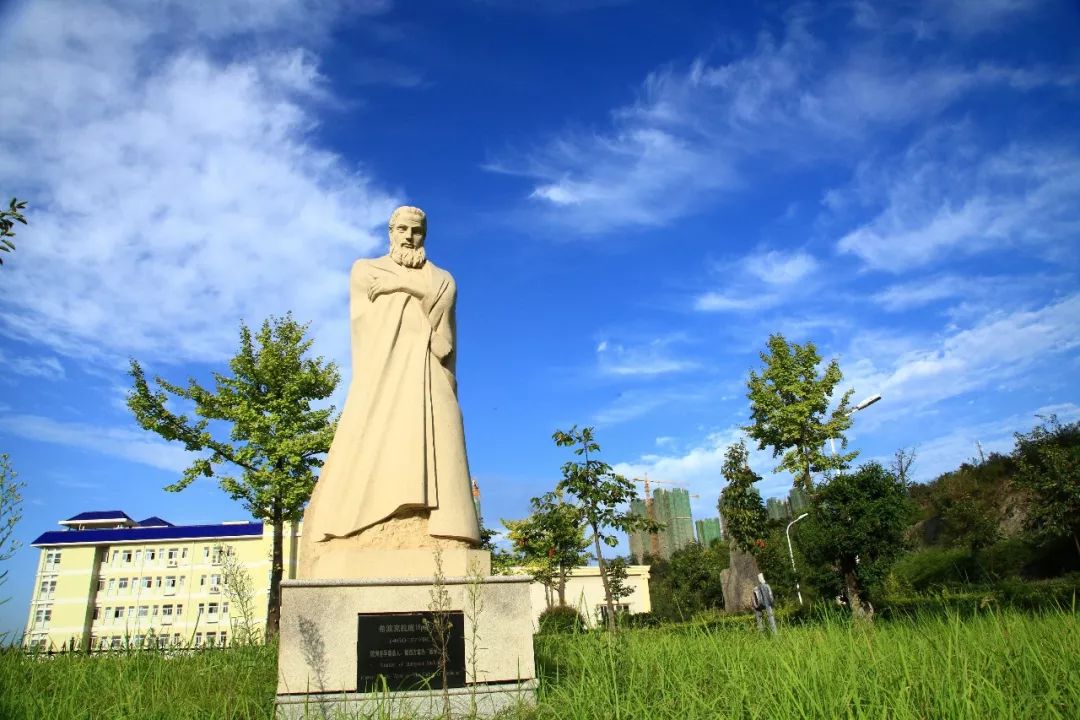 湖北医药学院是湖北医学院吗,十堰湖北医药学院是公办还是民办