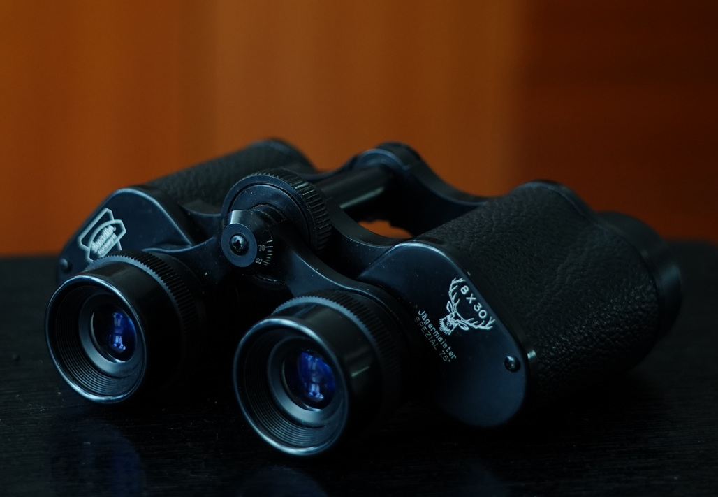 战争时期的老式军用望远镜,战争年代的18倍望远镜