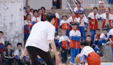 被城市妈妈收养的变形计女孩,变形计里被好家庭收养的孩子