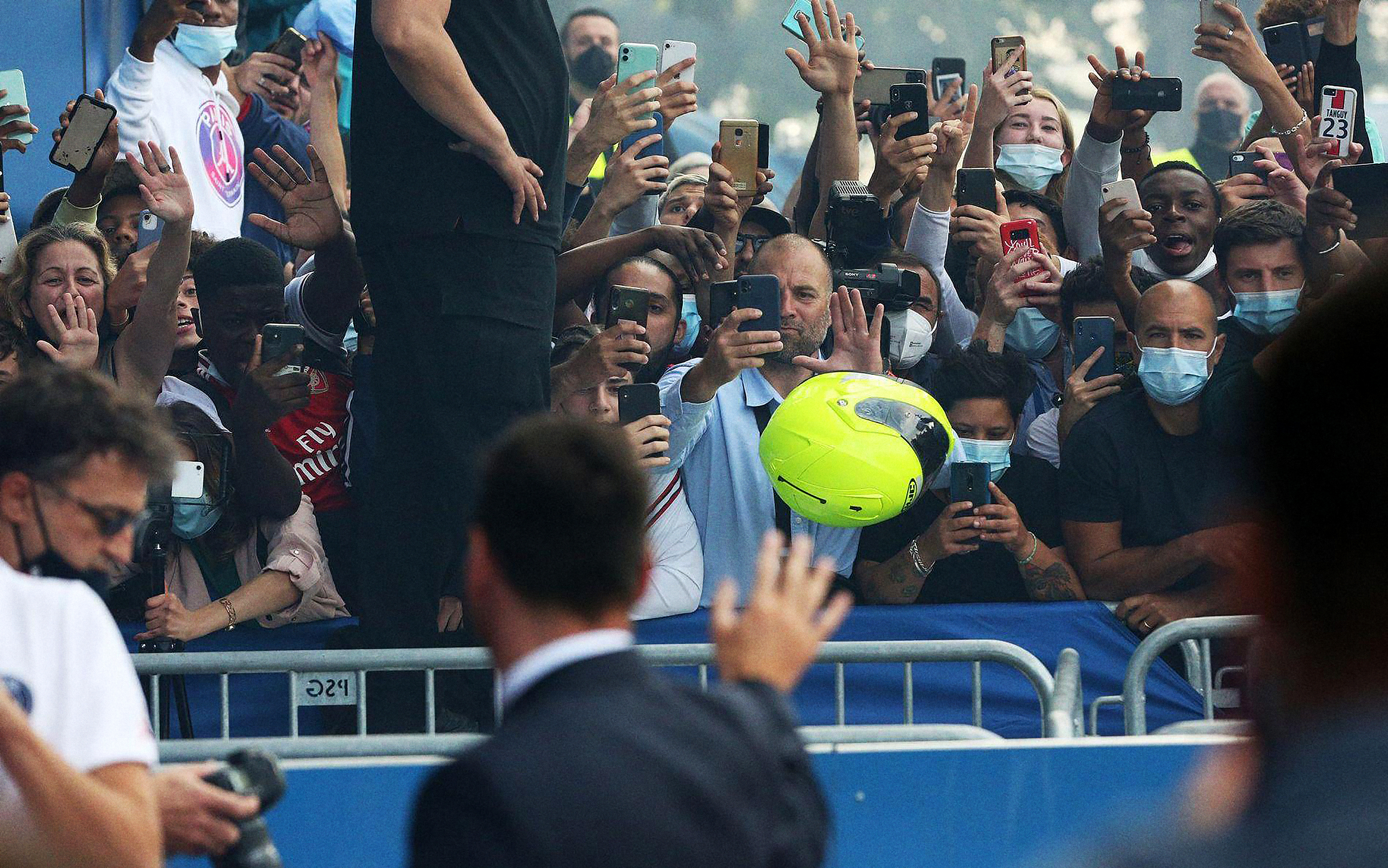梅罗双骄告别十年,球星退役后有影响力吗