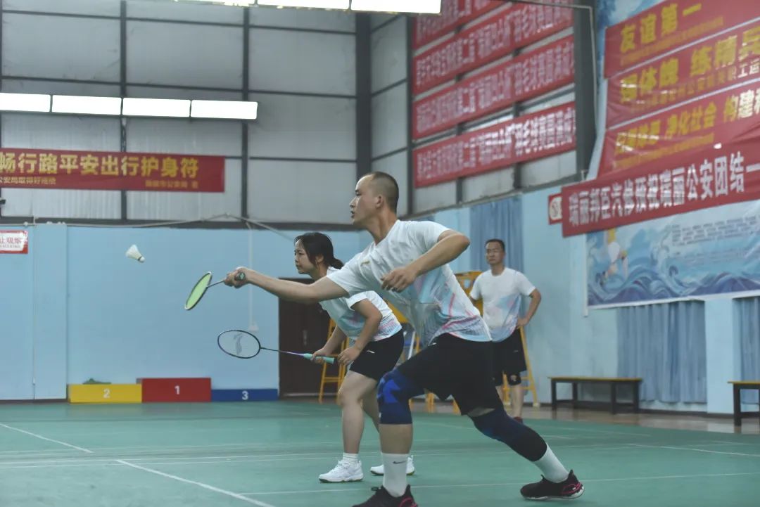 瑞丽边检国门,瑞丽口岸人员出入境通关流程指引